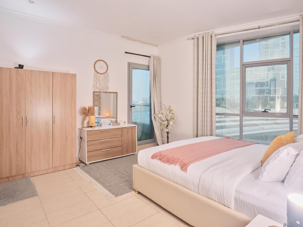 Wonderful Two Bed Room With Full Marina View 두바이 외부 사진